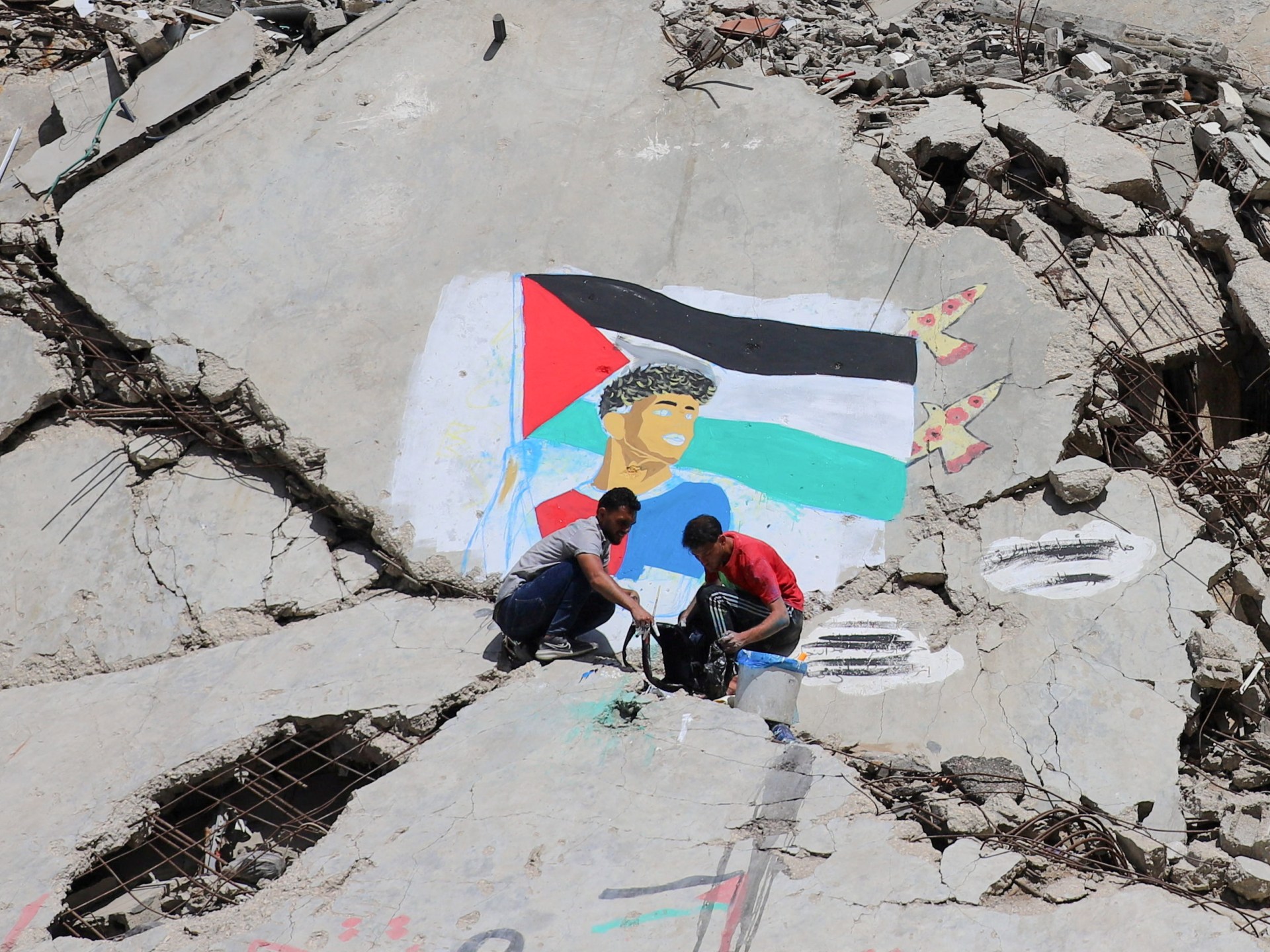 Lamine Yamal divides opinion with Palestinian flag gesture